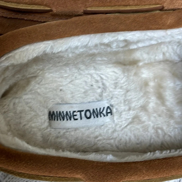 Minnetonka Men’s sz 15 slippers. Suede, rubber sole, Fur lined. good condition - Picture 2 of 11